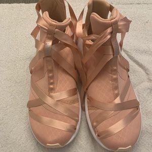 Puma Fierce Rope Satin en Pointe-Rose Gold
